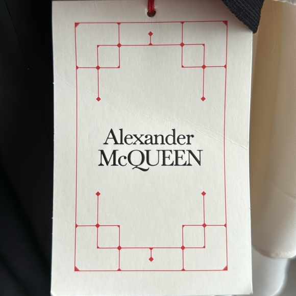 Alexander McQueen Ruffle Crop top XS - Picture 3 of 4